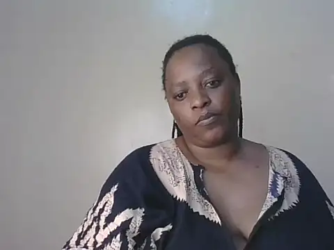 Aminatta_1 live cam on StripChat