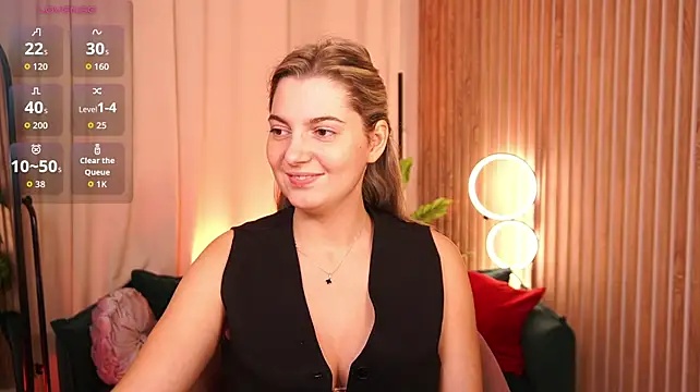 LucreciaStorm live cam on StripChat