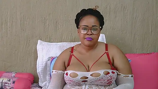 JuicyHoneyXO live webcam