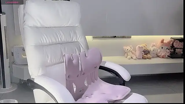 lvy-w live sex cam