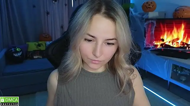 Mira_Mermayd live cam preview