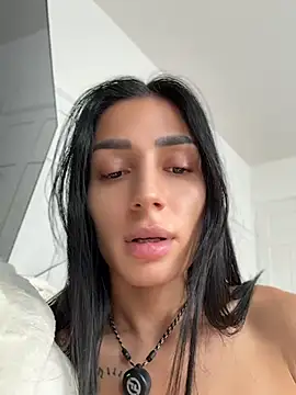 Vicky_luxe
