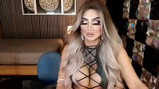 PrettyHorseCockTrans