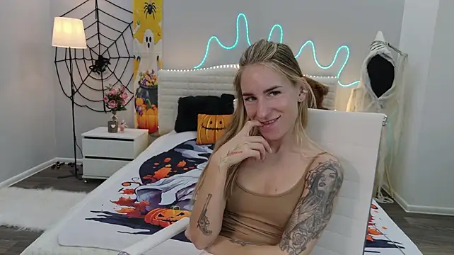 DeboraHorny