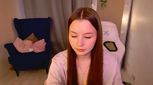 RileyBloomss live cam preview