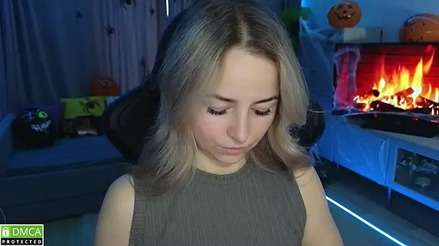 Mira_Mermayd live cam preview