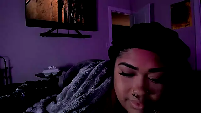 lovelyzylah