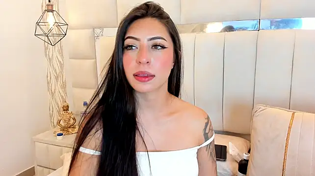 clara_jones_ webcam