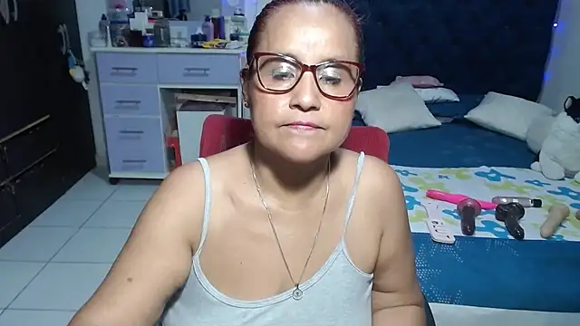 pervert_mommy_ live cam preview