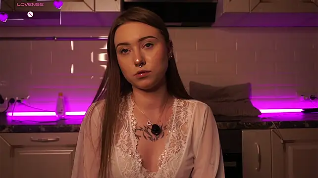 luvvele_a live cam preview