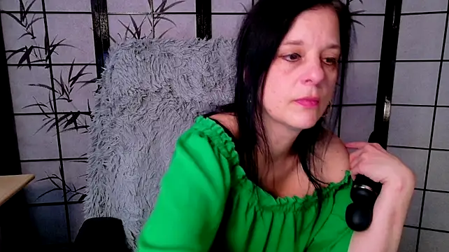 _Sweetlonglips_ live cam on StripChat