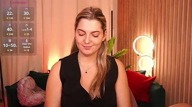 LucreciaStorm live cam on StripChat