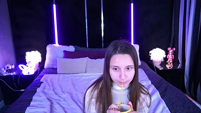 TinyNatalie live cam on StripChat