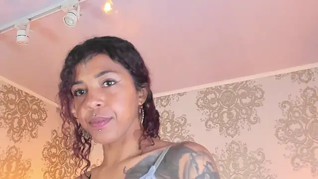 IndigoVelvet live cam on StripChat