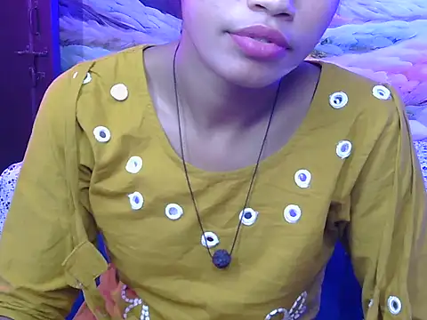 Yours-shreya webcam