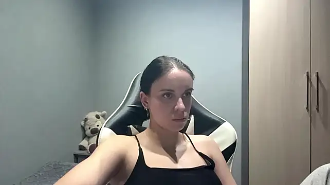 Hisaky live cam preview