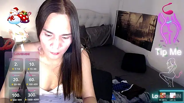 NinaDOM4CUM webcam