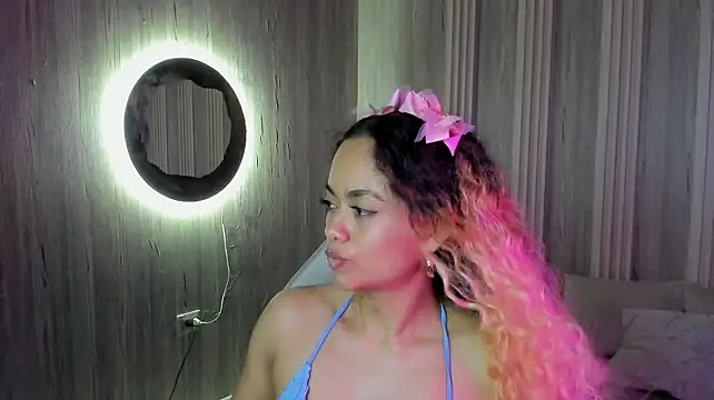 CurlyMamii