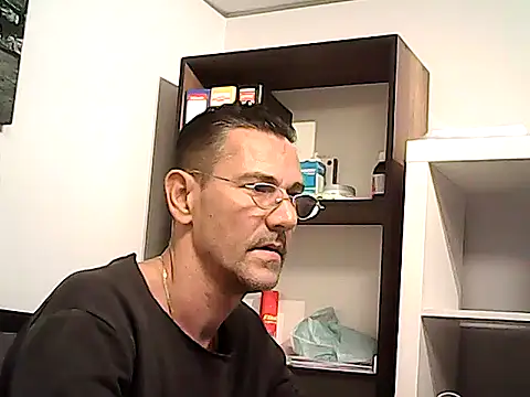 mastercharisma35 (Ask my age) - like ??? like for tips pls. ı am stan up