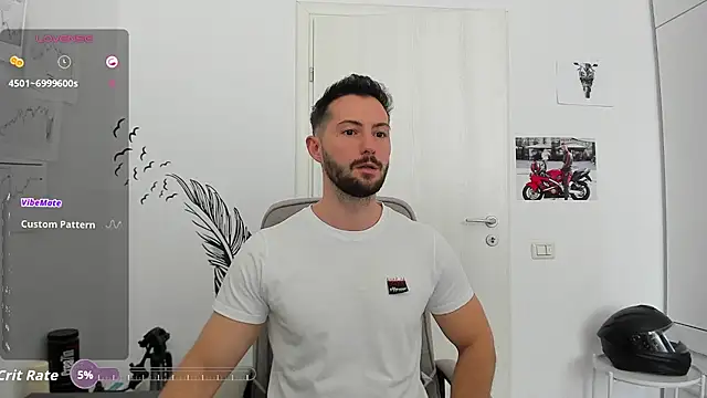 ZackFraser live cam on StripChat