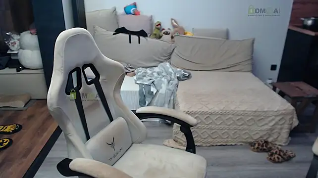 Sunny-Girl1 live cam on StripChat
