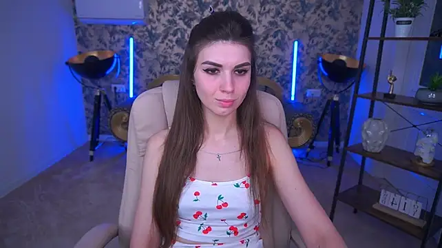 KylieJoyys live cam on StripChat