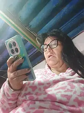 clarita_01 live cam preview