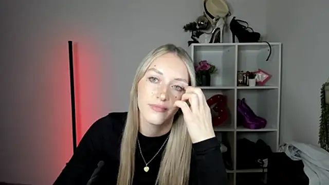 EvelynBlond