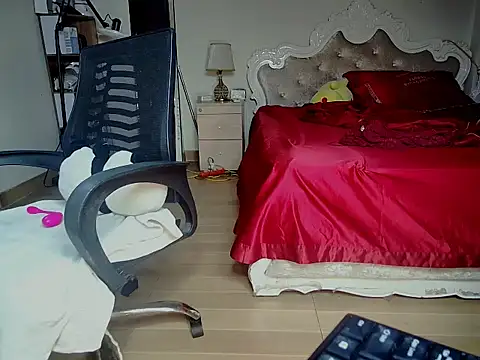 Makemypussysquirt-tsunami live cam on StripChat