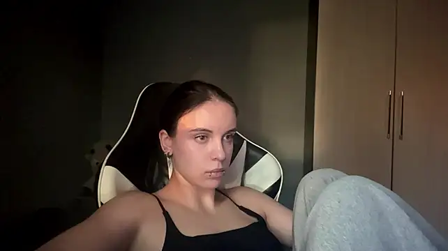 Hisaky live cam preview