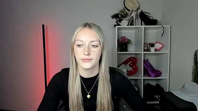 EvelynBlond