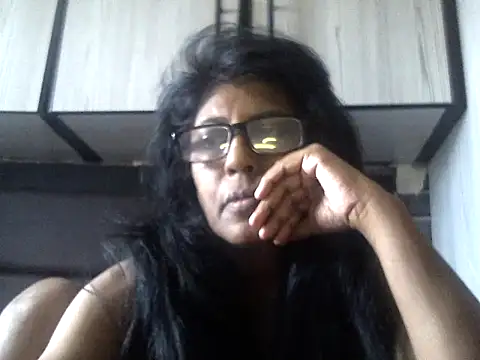 MsAttitude live cam preview