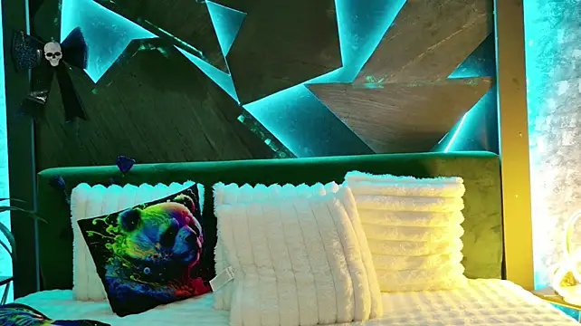ElyaQuinn live cam preview