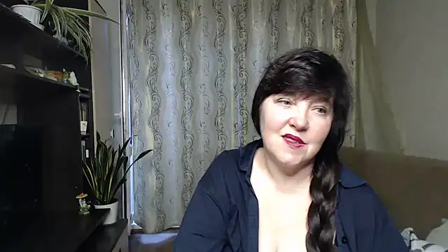 Illusionq live cam on StripChat
