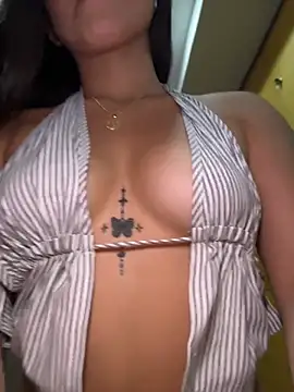 VALENTINA GOMEZ（Valentina-gomezz）