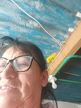 clarita_01 live cam preview