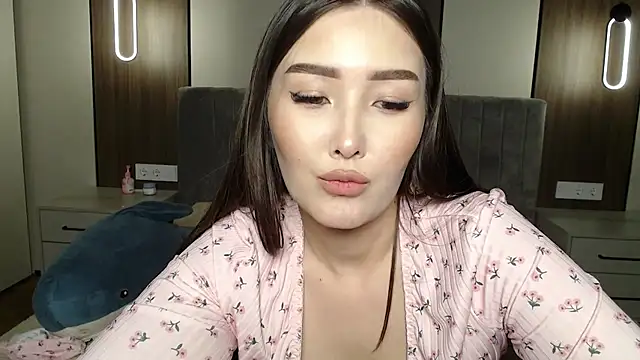 mystiksirenn live cam on StripChat