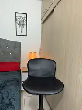 Maximiliano_ford live cam on StripChat