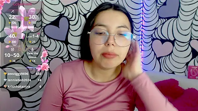 mochi_luna live cam on StripChat