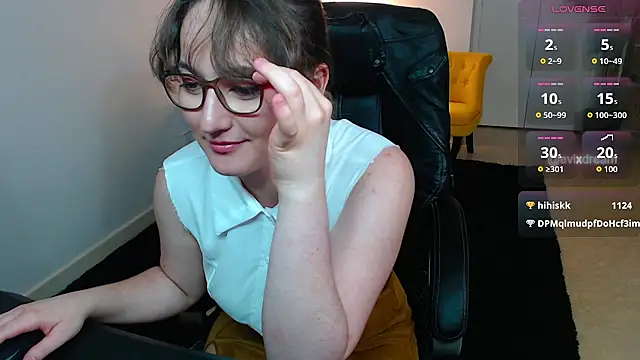 Crystal-dreamt live sex cam