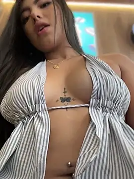 VALENTINA GOMEZ（Valentina-gomezz）