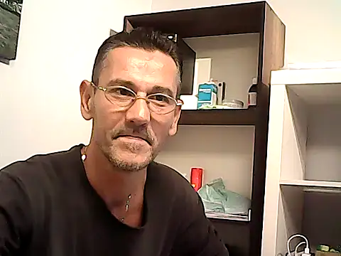 mastercharisma35 (Ask my age) - like ??? like for tips pls. ı am stan up