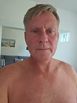 johnnym1 live cam preview