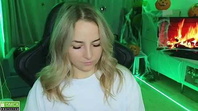 Mira_Mermayd live cam preview