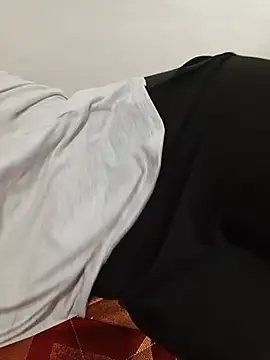 Farah-_nono webcam