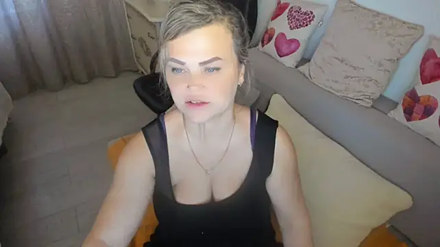 MildMature live cam on StripChat