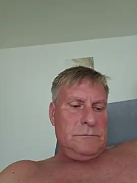 johnnym1 live cam preview