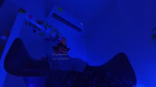GingerMoon_ webcam