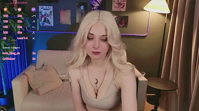 ScarletHarley live cam on StripChat