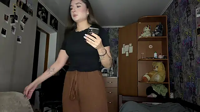 webcam live sex KittyNoSkirty